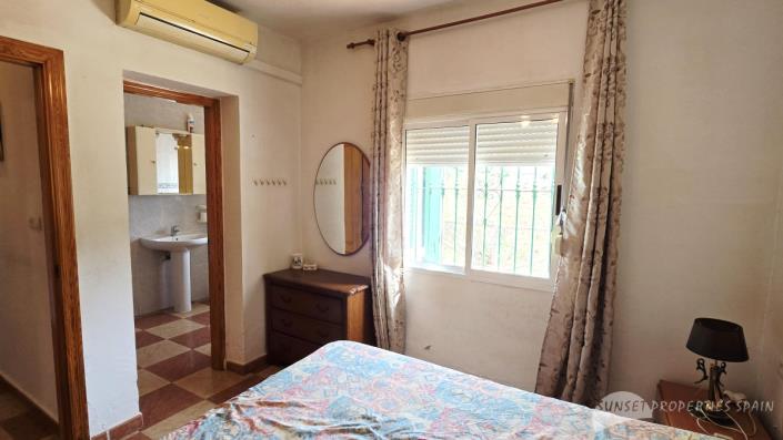 Image No.19-3 Bed Villa for sale