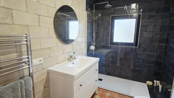 Image No.27-3 Bed Villa for sale