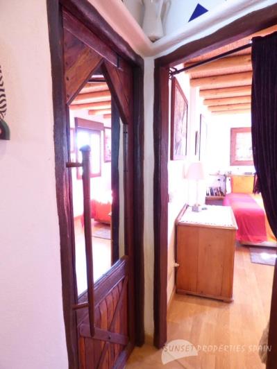 Image No.16-3 Bed Townhouse for sale