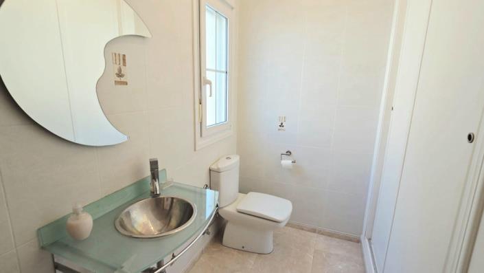 Image No.33-5 Bed Villa for sale