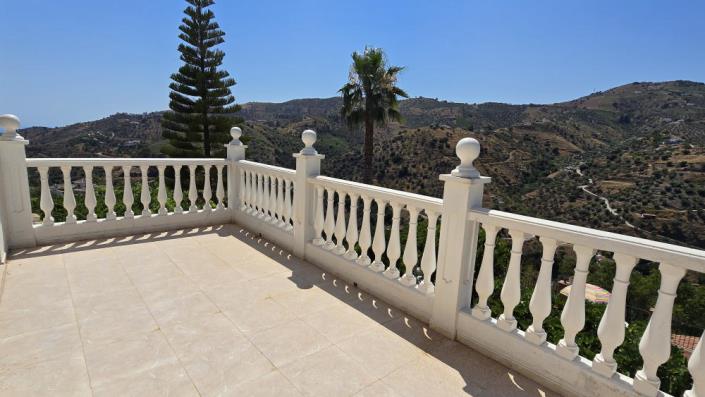 Image No.42-5 Bed Villa for sale