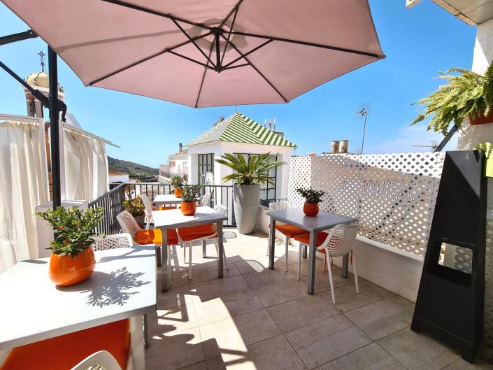 Image No.2-5 Bed Commercial for sale