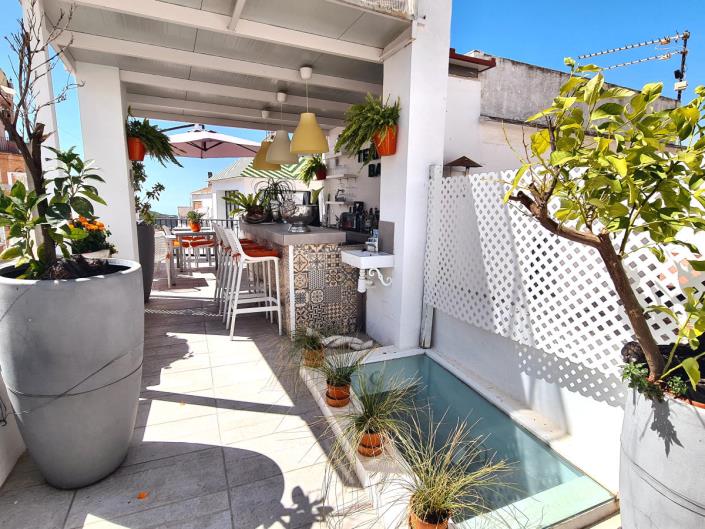 Image No.4-5 Bed Commercial for sale