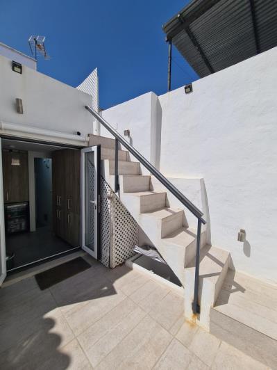 Image No.41-5 Bed Commercial for sale