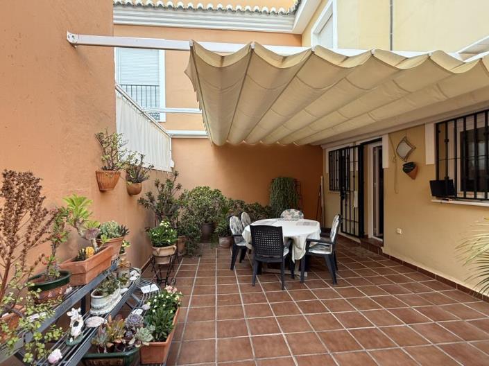 Image No.11-3 Bed Townhouse for sale