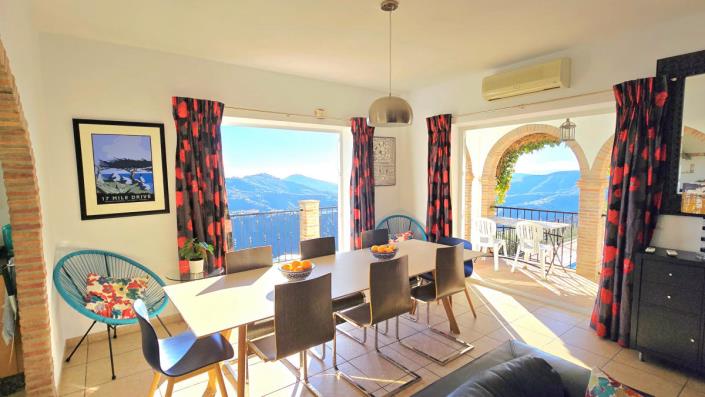 Image No.12-5 Bed Villa for sale