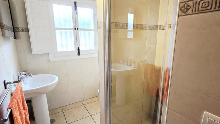 Image No.27-5 Bed Villa for sale