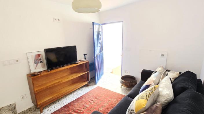 Image No.12-3 Bed Townhouse for sale