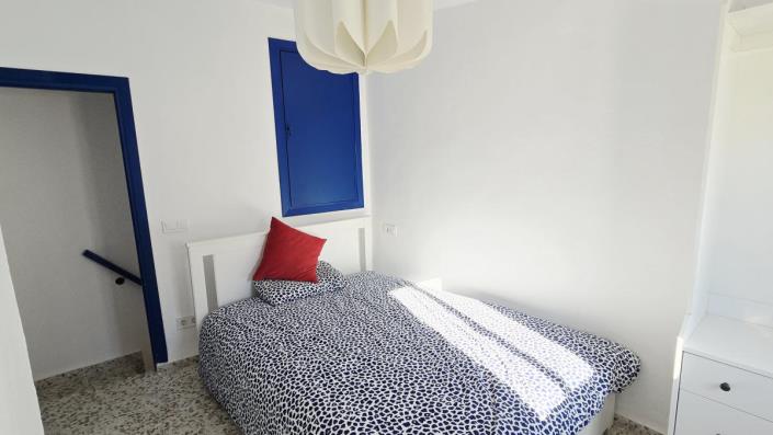 Image No.13-3 Bed Townhouse for sale