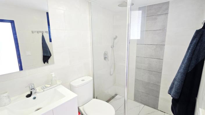 Image No.15-3 Bed Townhouse for sale