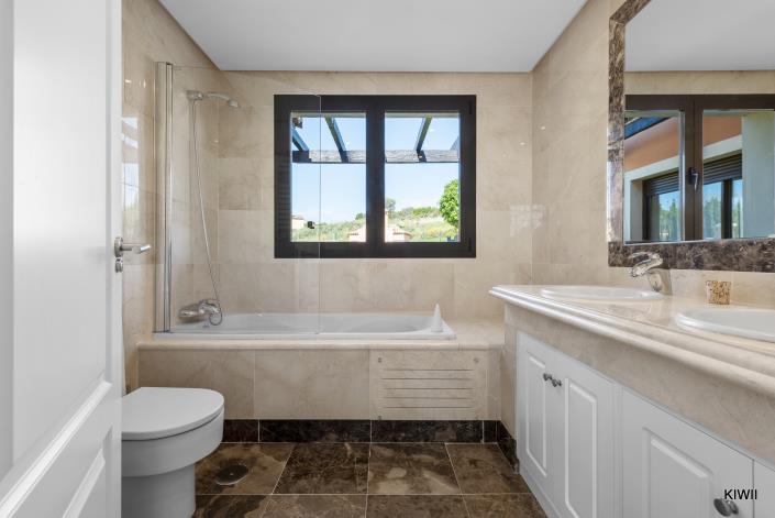 Image No.9-3 Bed House/Villa for sale