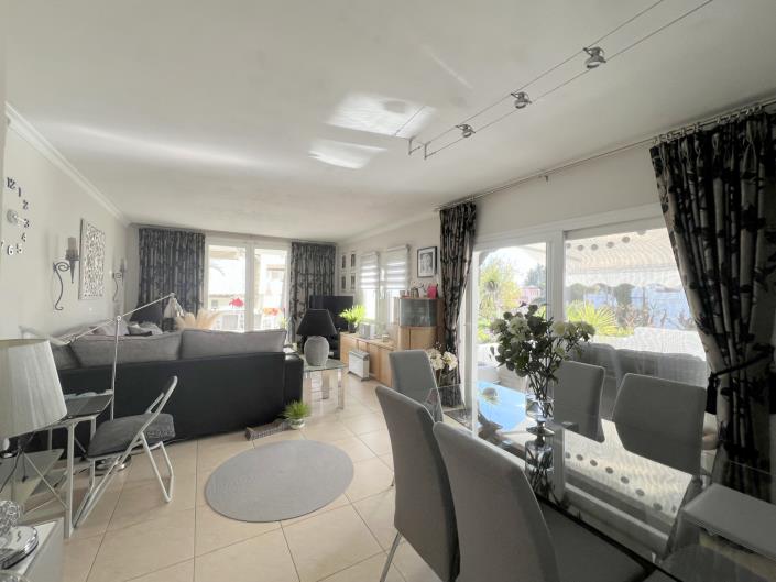 Image No.11-Appartement de 2 chambres à vendre à Estepona