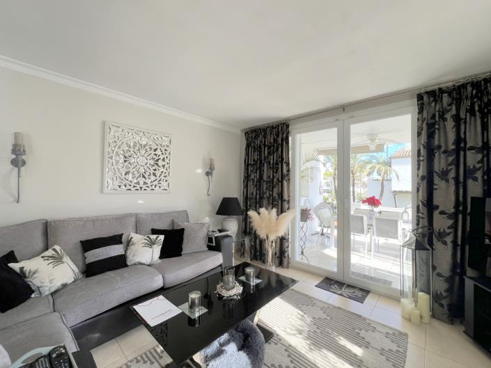 Image No.2-Appartement de 2 chambres à vendre à Estepona