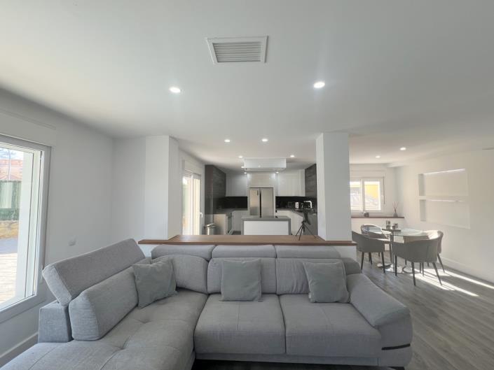 Image No.4-4 Bed Villa / Detached for sale