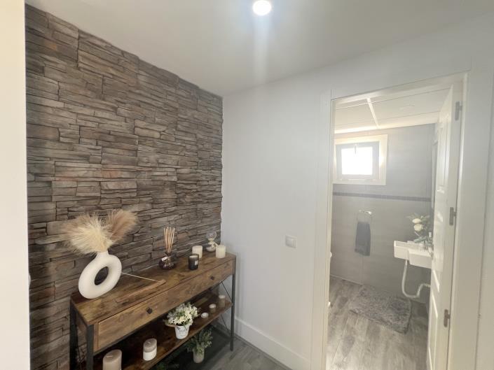 Image No.9-4 Bed Villa / Detached for sale