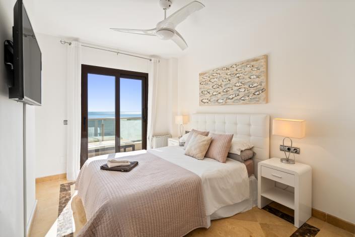 Image No.21-3 Bed Apartment for sale