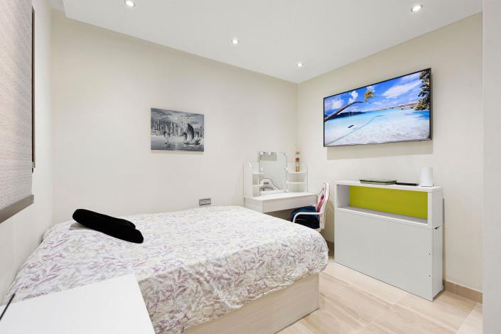 Image No.19-4 Bed Penthouse for sale