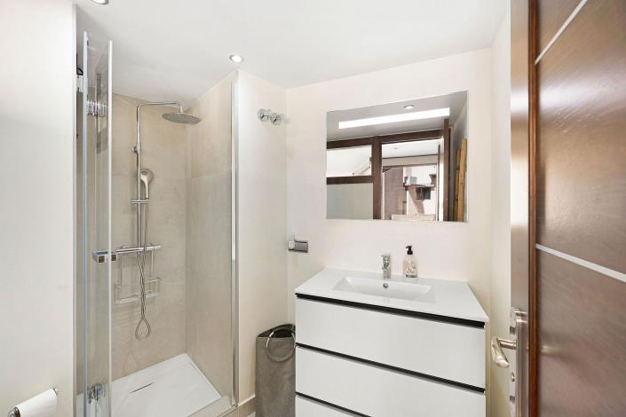 Image No.20-4 Bed Penthouse for sale