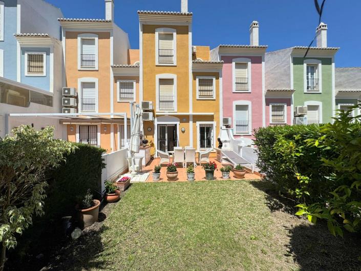 Image No.1-3 Bed Townhouse for sale