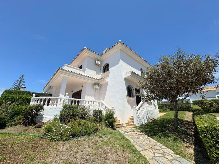 Image No.2-3 Bed Townhouse for sale