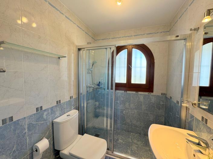 Image No.15-3 Bed Townhouse for sale