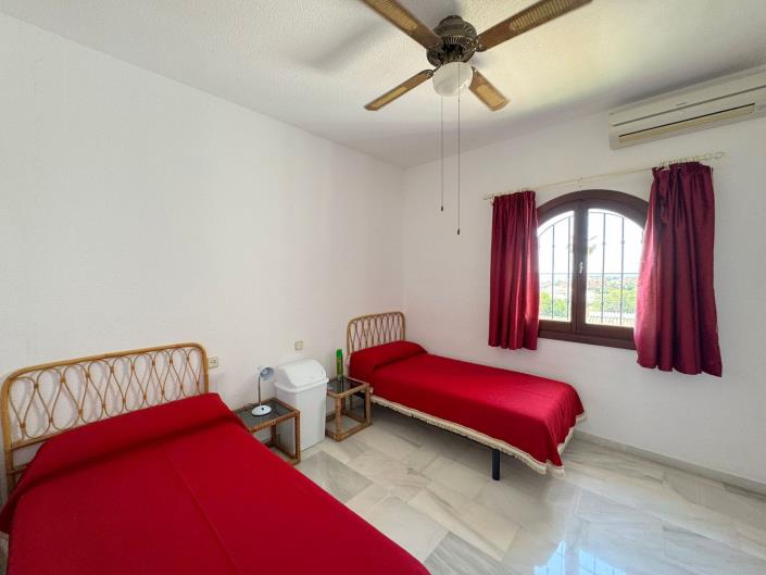 Image No.21-3 Bed Townhouse for sale