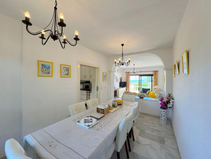 Image No.6-3 Bed Townhouse for sale