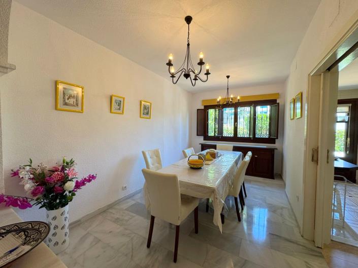 Image No.9-3 Bed Townhouse for sale