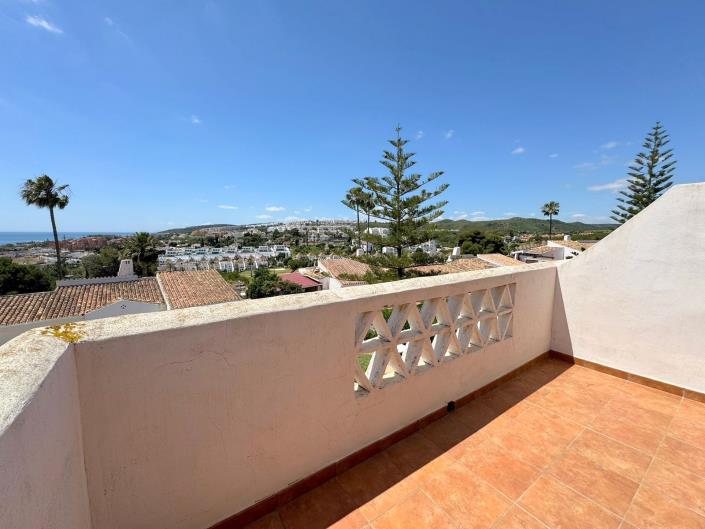 Image No.17-3 Bed Townhouse for sale