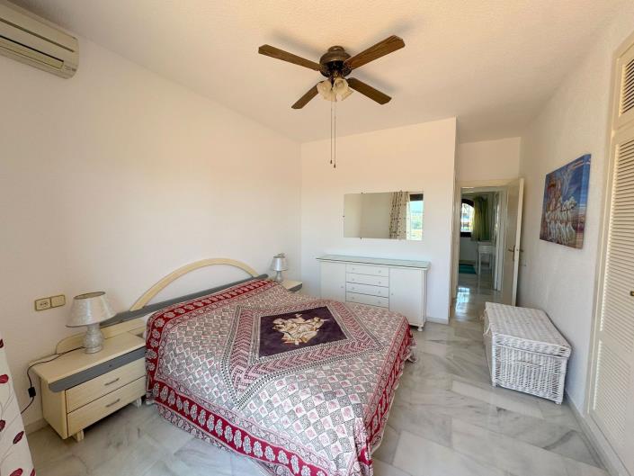 Image No.20-3 Bed Townhouse for sale