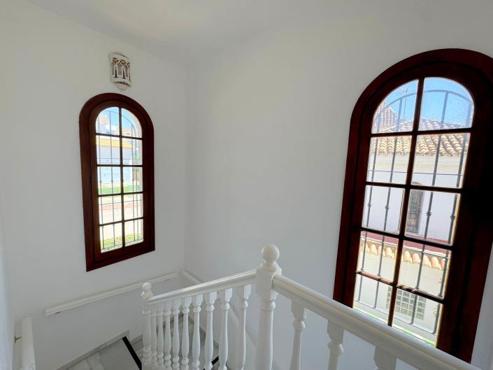 Image No.24-3 Bed Townhouse for sale