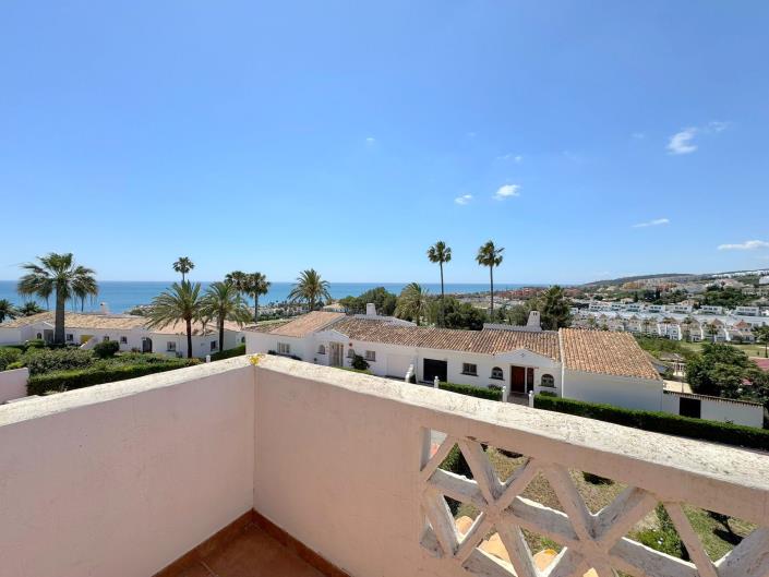 Image No.25-3 Bed Townhouse for sale