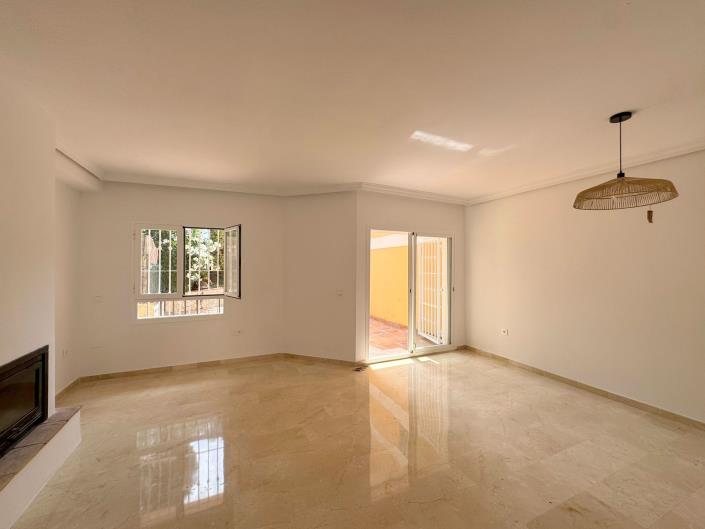 Image No.6-Maison de ville de 3 chambres à vendre à La Duquesa