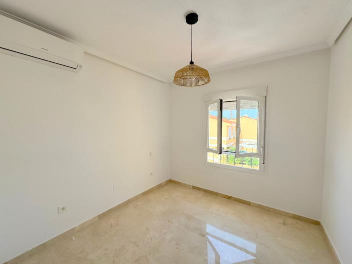 Image No.7-Maison de ville de 3 chambres à vendre à La Duquesa