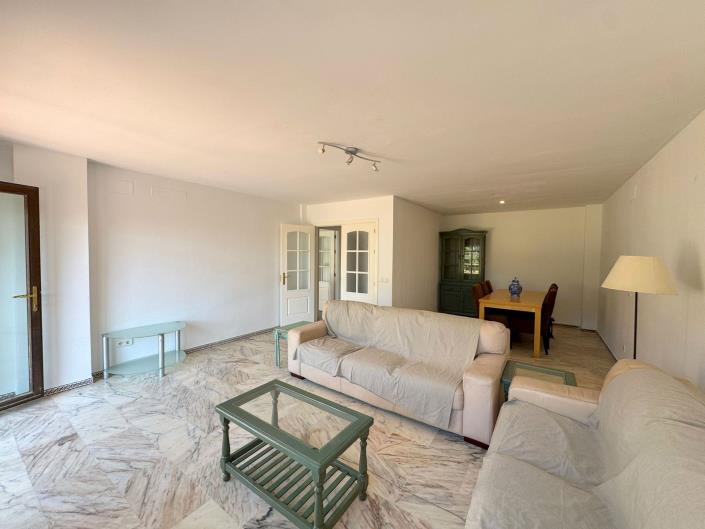 Image No.4-4 Bed Townhouse for sale