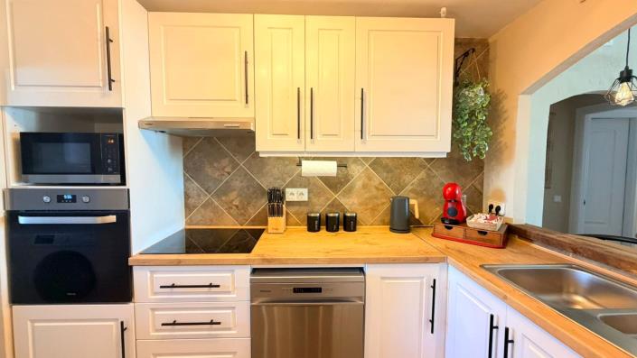 Image No.11-2 Bed Apartment for sale