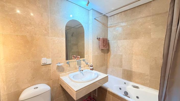 Image No.7-2 Bed Apartment for sale