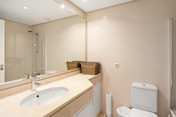 Image No.12-2 Bed Apartment for sale