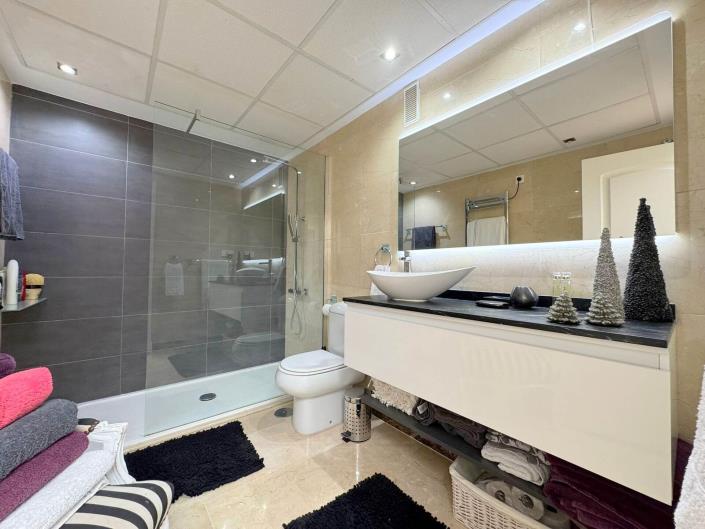 Image No.8-2 Bed Penthouse for sale