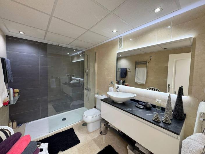 Image No.25-2 Bed Penthouse for sale