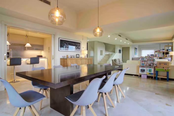 Image No.14-4 Bed Villa for sale