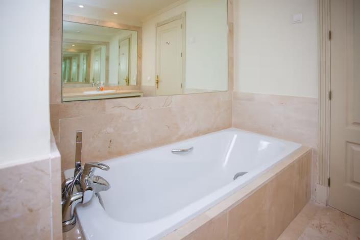 Image No.17-4 Bed Villa for sale