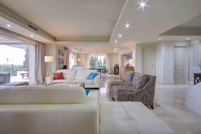 La-Paloma-Villa-La-Duquesa-KIWII-Living-2