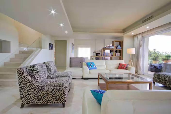 Image No.21-4 Bed Villa for sale