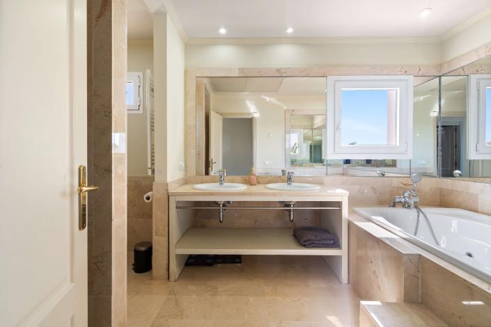 Image No.38-Villa de 4 chambres à vendre à La Duquesa