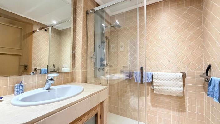 Image No.9-2 Bed Apartment for sale