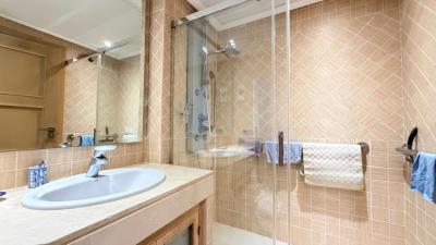 Marina-del-Castillo-La-Duquesa-Bathroom-481