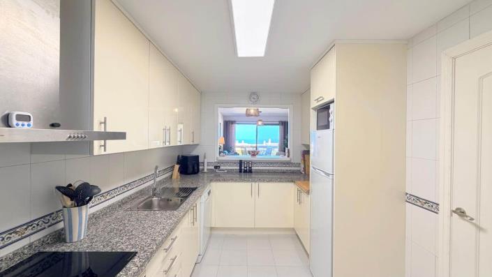 Image No.4-2 Bed Apartment for sale