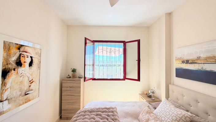 Image No.8-2 Bed Apartment for sale