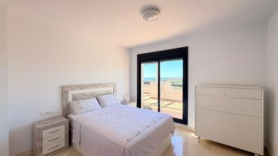 Lotus-Dona-Julia-Primary-Bedroom-516-KIWII